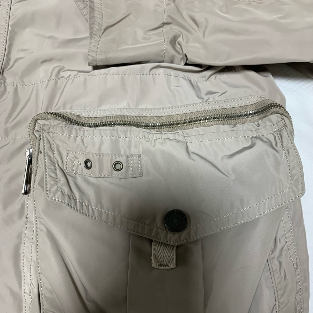 Burberry medium jacket worn but in good condition medium.